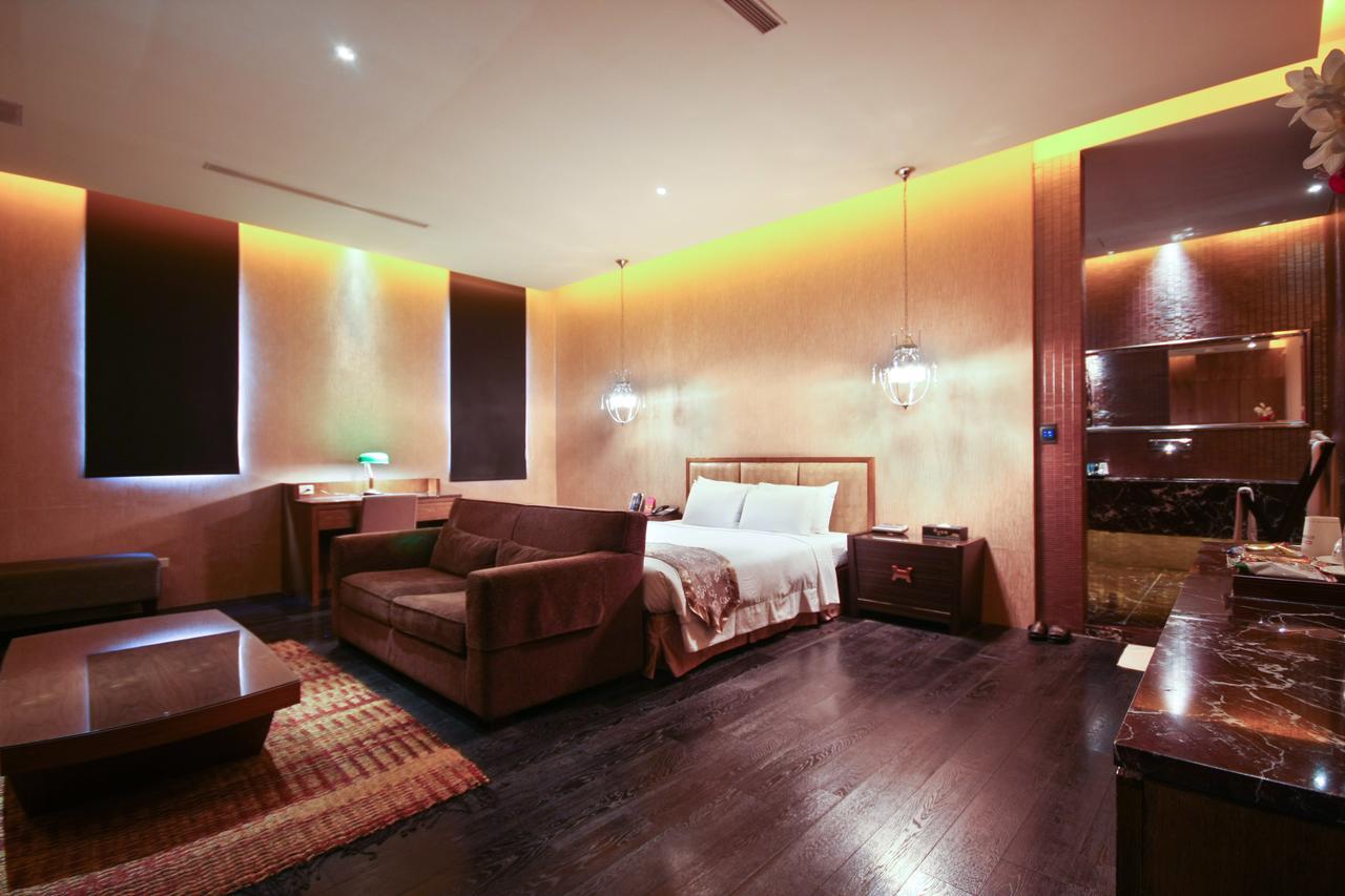 Lanshy Motel Taichung Room photo