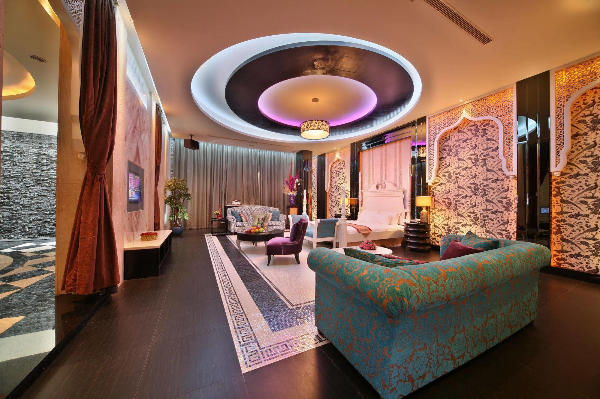 Lanshy Motel Taichung Exterior photo