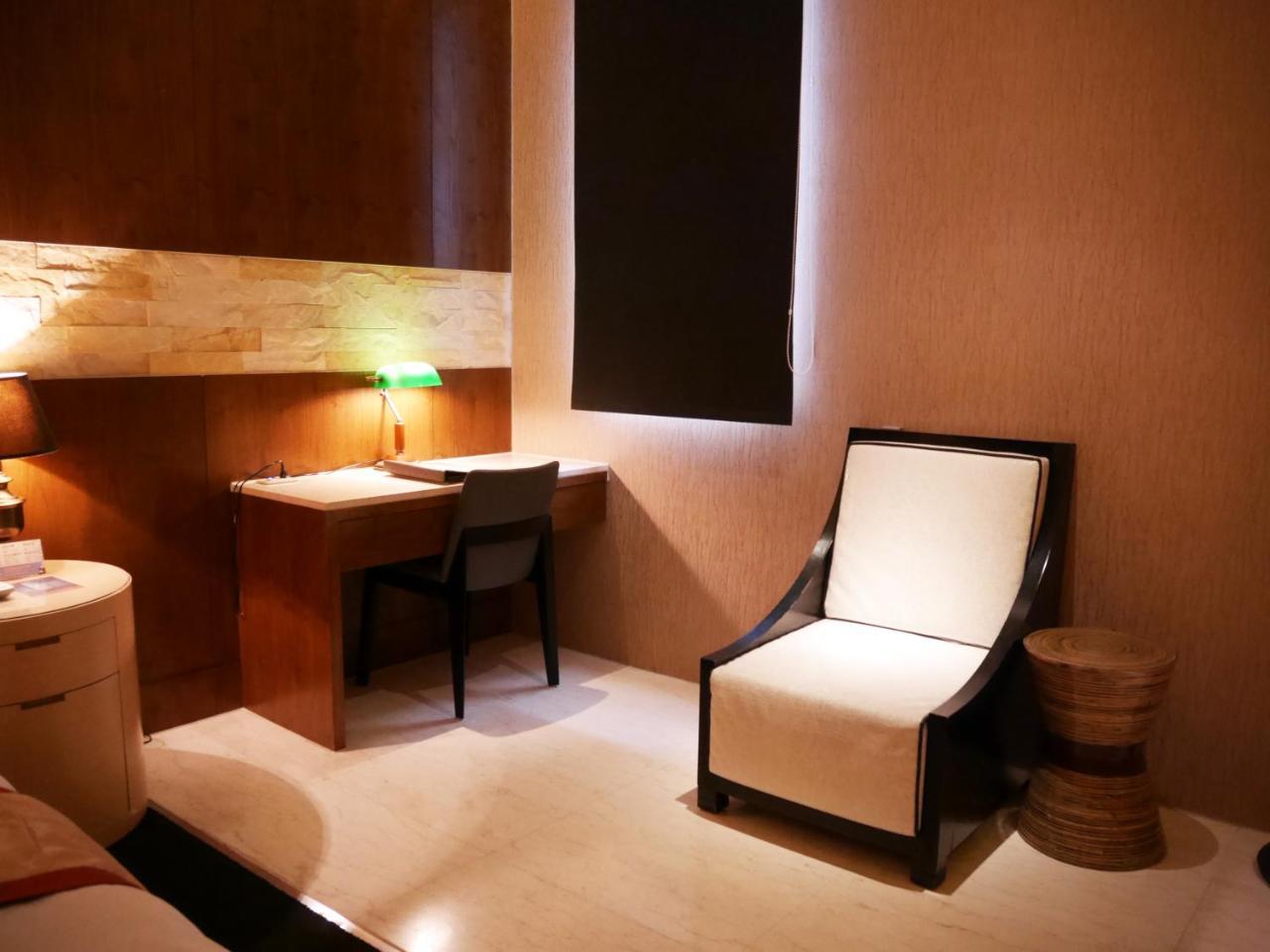 Lanshy Motel Taichung Exterior photo