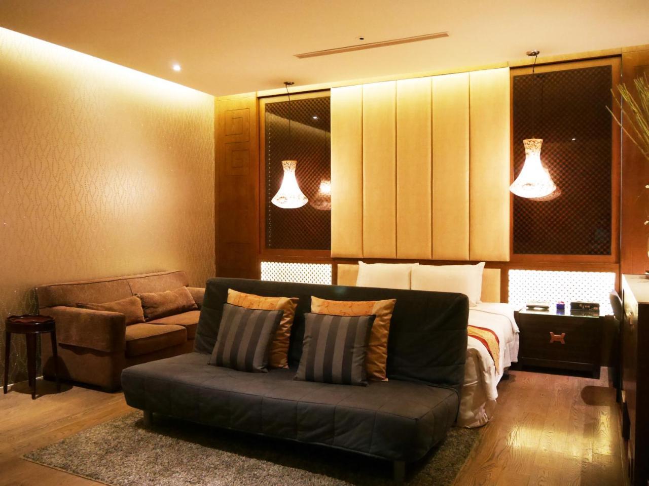 Lanshy Motel Taichung Exterior photo
