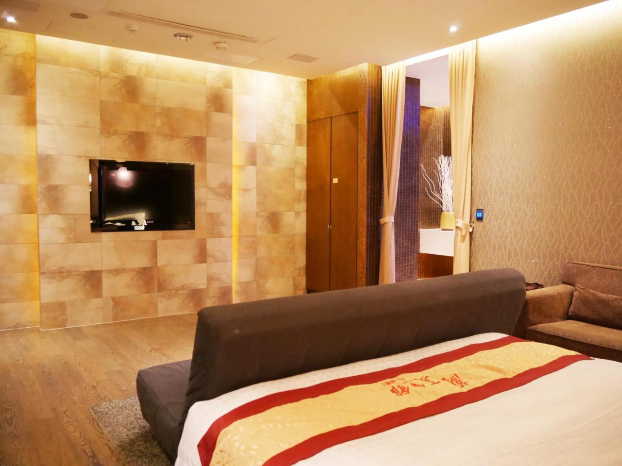 Lanshy Motel Taichung Exterior photo